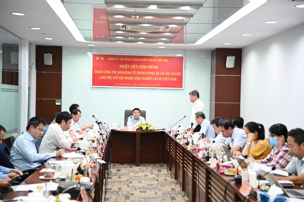 Đảng bộ VRG: Nghiêm túc thực hiện quy định của các cấp về công tác quản lý cán bộ, quản trị doanh nghiệp